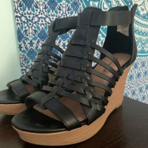 black caged wedges!